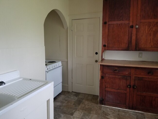 Photo - 807 Williams St Unit Upper