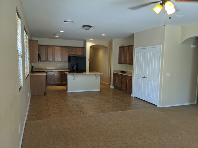 Photo - 4 bedroom 3 bathroom ranch home!