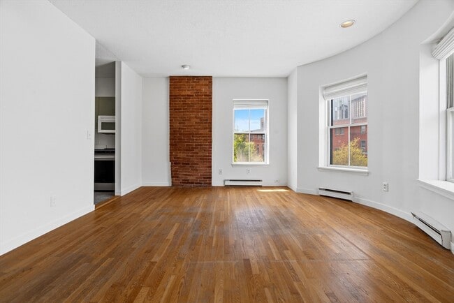 Photo - 150 Chandler St Unit 6