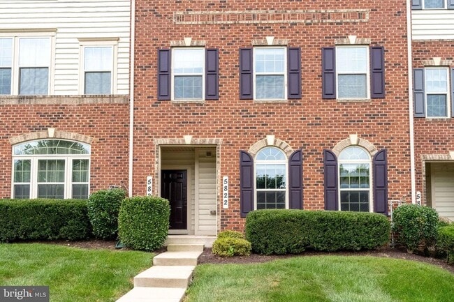 Photo - 5822 Oakdale Vlg Rd