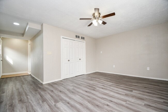 Photo - 1606 Harris Ave