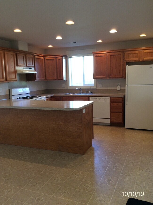 Photo - 1511 Burrows Ct