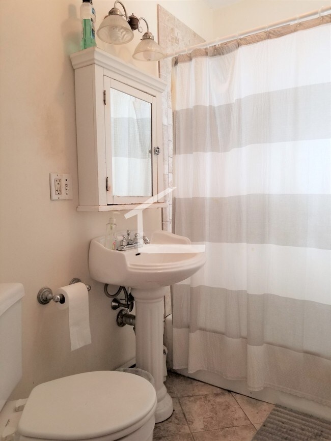 Photo - 16 Royce Rd Unidad 1