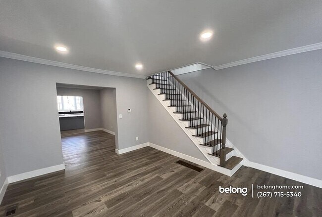 Photo - 7048 N Broad St