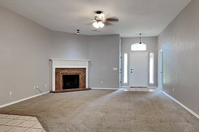 Photo - 1717 SW 32nd St