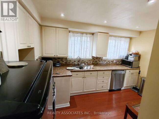 Photo - 69 Cornerbrook Dr