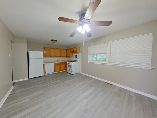 Photo - 770 Manresa Ln House