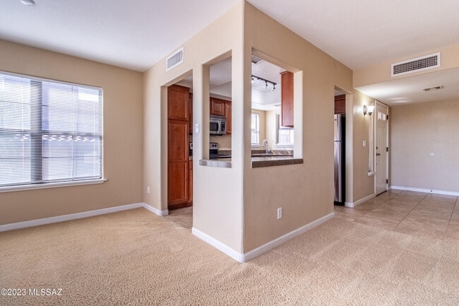 Photo - 6651 N Campbell Ave Unit 238