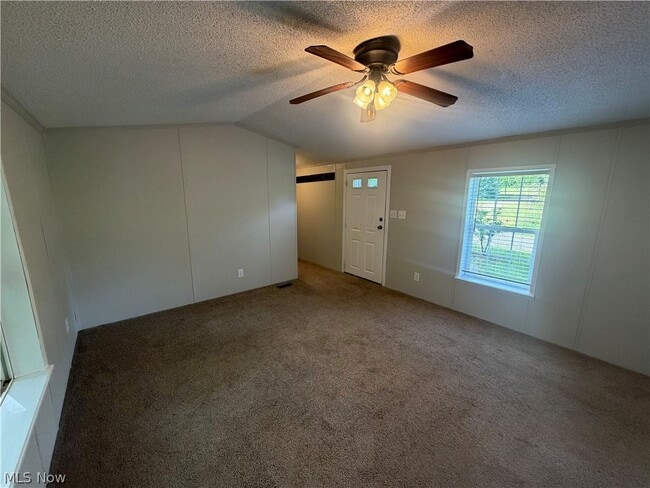 Photo - 2476 Cunningham Rd