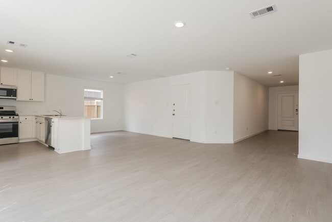 Photo - 1543 Crowson Rdg