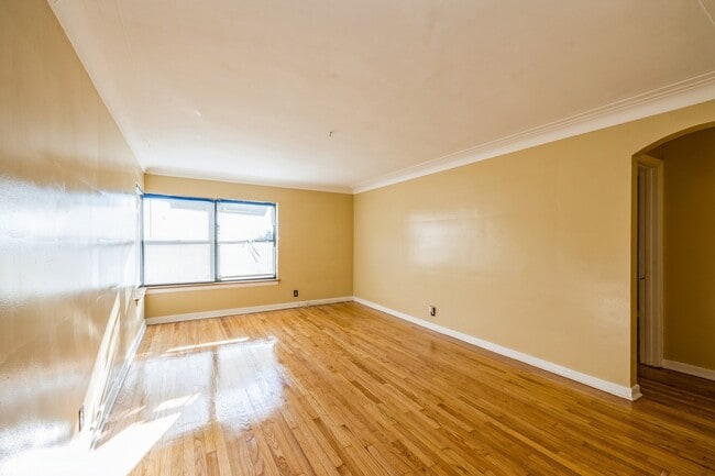 Photo - 1906 W 80th St Unit 1W