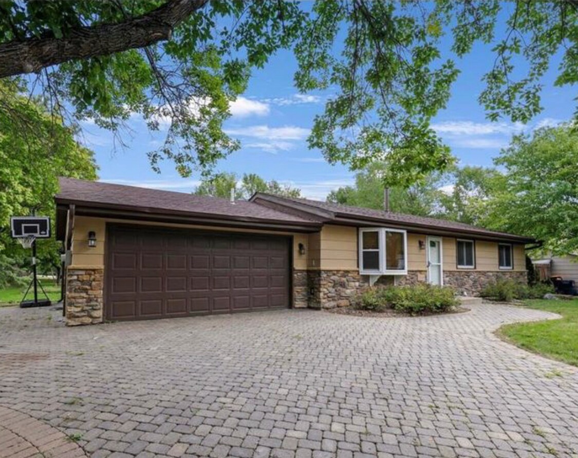 Photo - 5310 Summer St SE