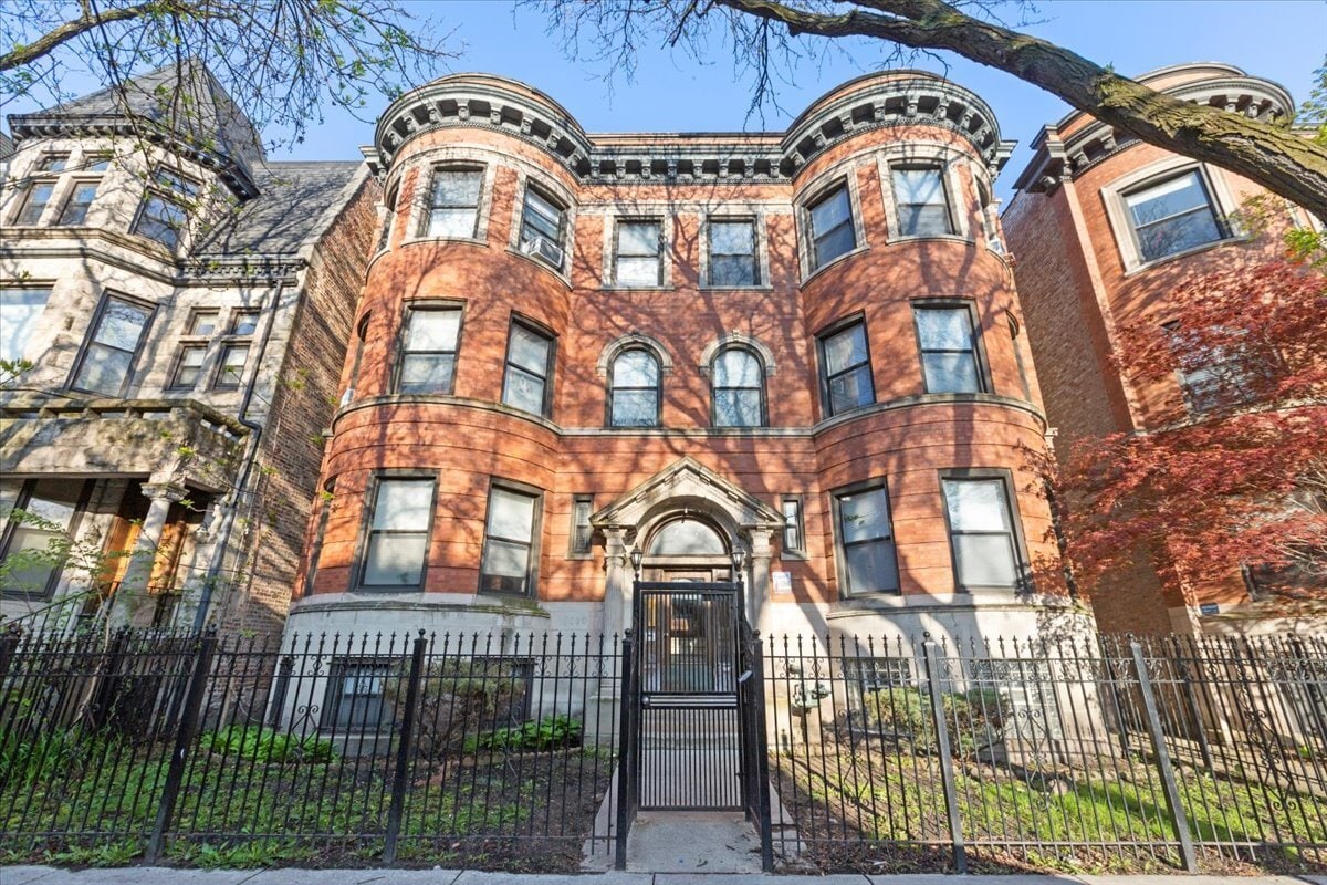 Photo - 5018 S Blackstone Ave Condo Unit 101