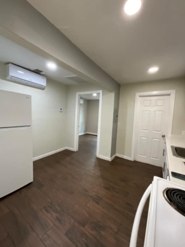 Photo - 2533 W Southcross Blvd Unidad 2