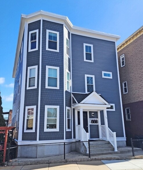 Building Photo - 16 Clifton St Unit 2