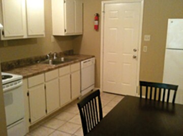 Photo - Pine Grove Apartments