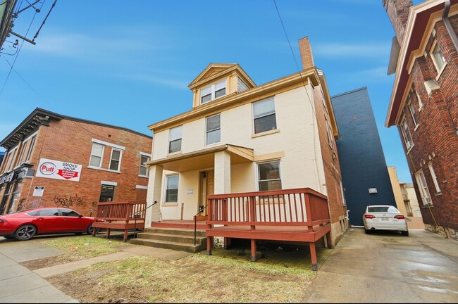 Photo - 7 Bed/3 Bath Mins. from UC Campus $700/pp ($4,900/mo)!