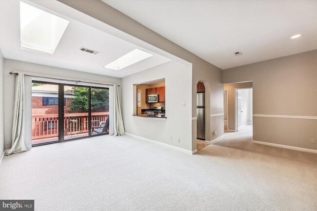 Photo - 2702 Dartmouth Rd Unit 7