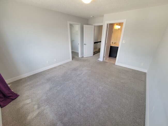 Photo - 4835 Wright Dr SW