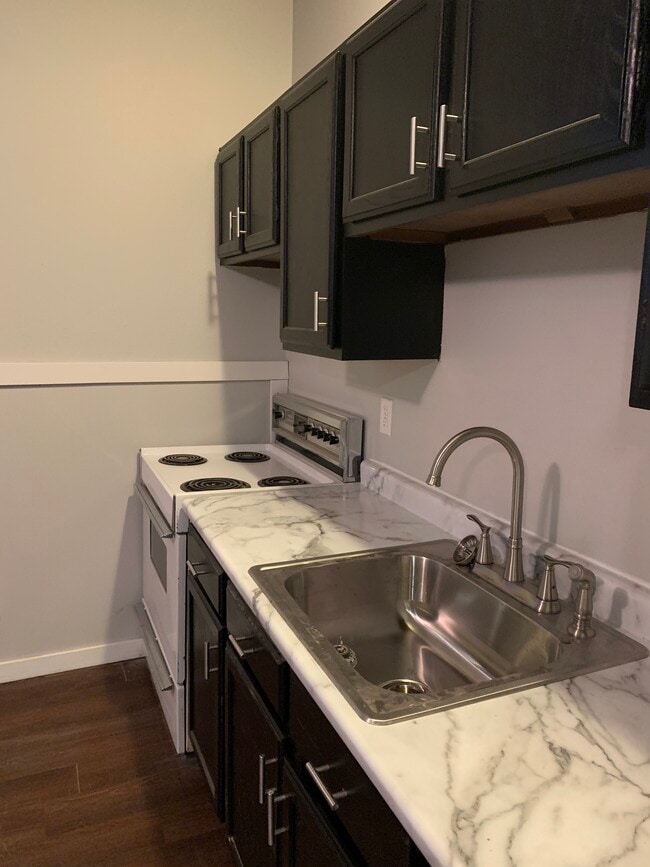 Photo - 1124 Locust St Condo Unit 4