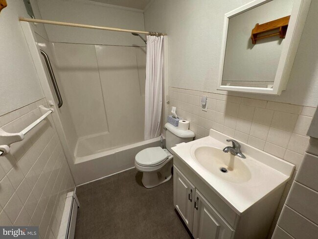 Photo - 43 S Main St