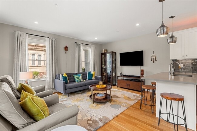 Photo - 178 Thornton St Unit 1