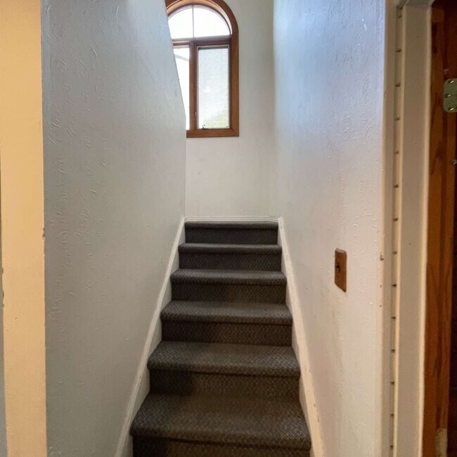 Photo - 4 Calderwood Dr Unit 1