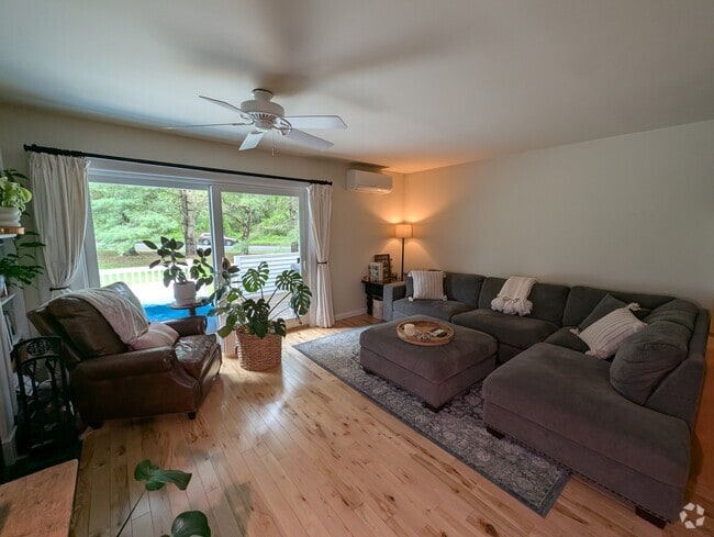 Building Photo - 33 Harbor View Rd Unit 902 Rental