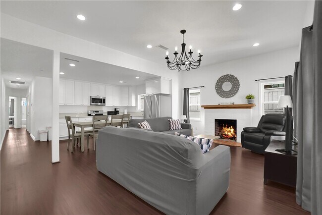 Photo - 2718 W Grand Ave