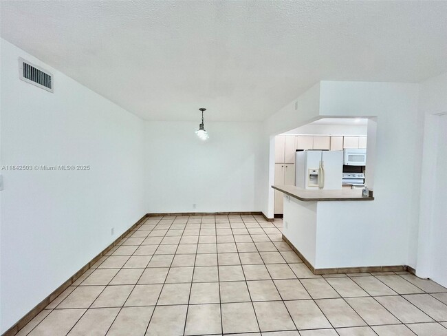 Photo - 581 Blue Heron Dr Unit 314-B