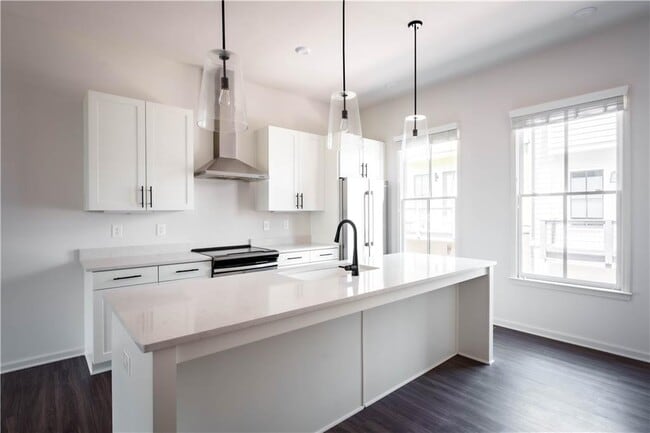Photo - 709 Needletail Wy