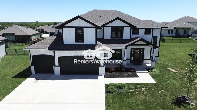 Building Photo - 4709 NE Freehold Dr Rental