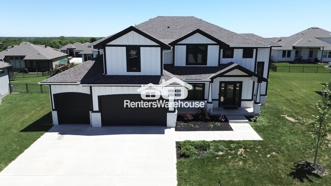 Photo - 4709 NE Freehold Dr House