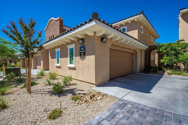 Photo - 845 Pantara Pl