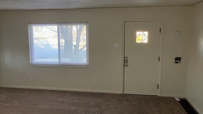 Photo - 1076 Sherwood Dr