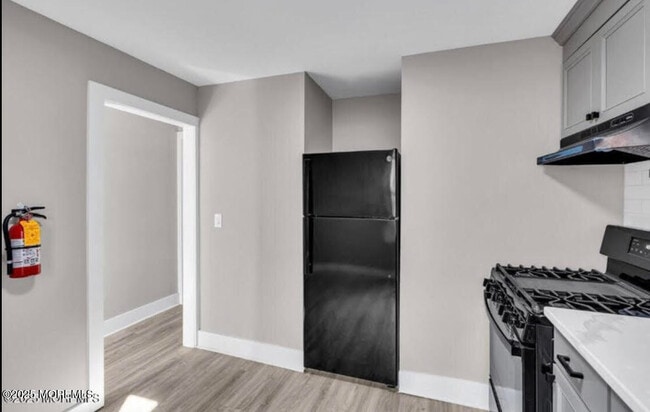 Photo - 700 Fifth Ave