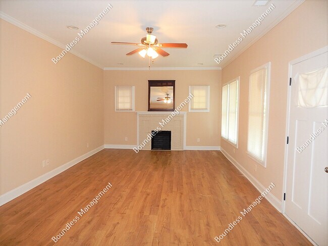 Photo - 1420 Lakewood Ave SE