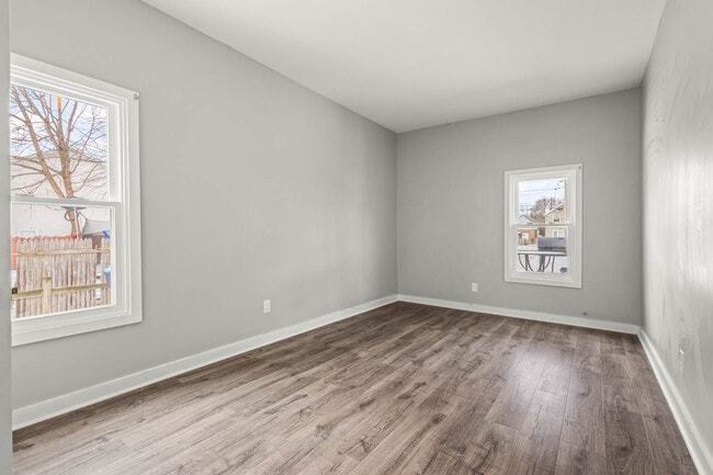 Photo - 208 S Swan St