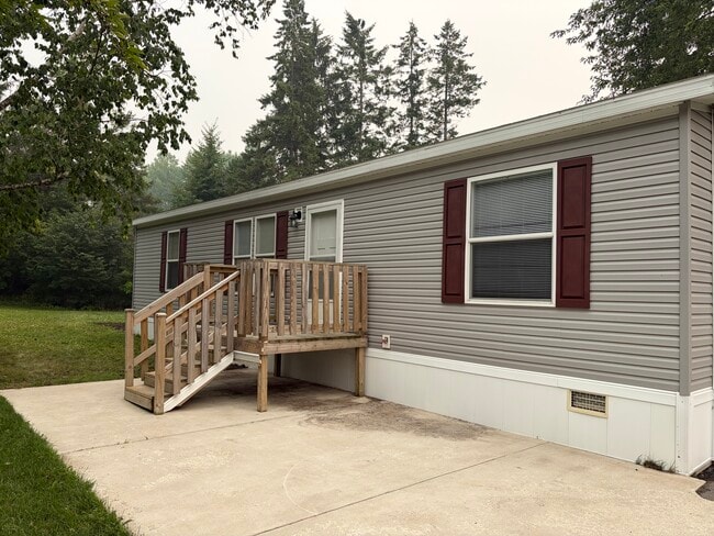 Photo - 1539 Huron Ct