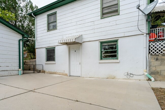 Photo - *SPECIAL: $500 off first month | $1061 - 1BR/1BA Pet Friendly Duplex Near Garden of the Gods Park