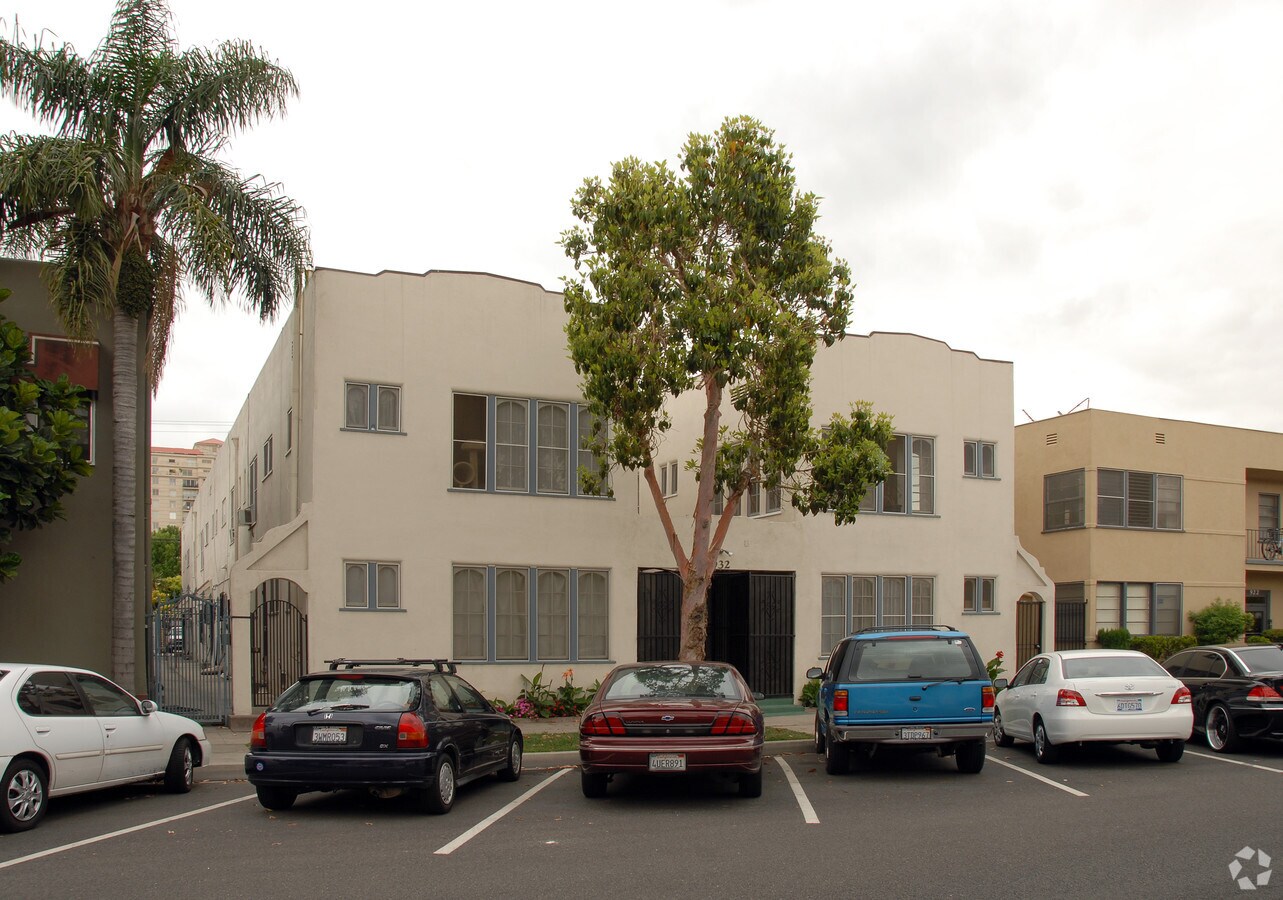 Photo - 922 E. 2nd St.