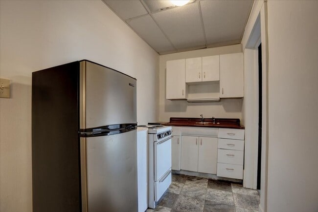 Photo - 1-Bedroom 1-Bathroom / Apartment Unit 2