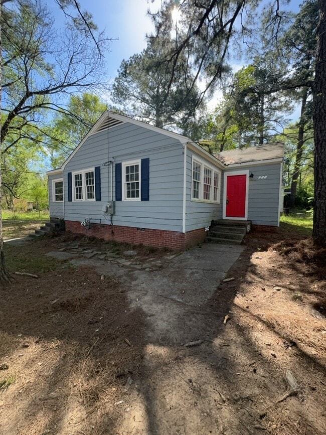 Building Photo - 201 W Santa Clair St