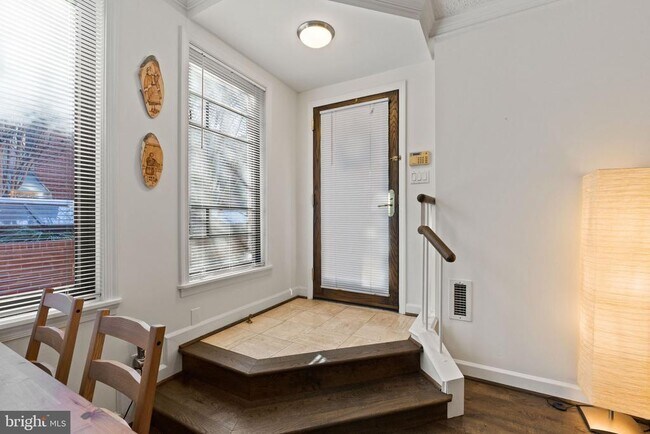 1080 Wisconsin Ave NW Unit 1002