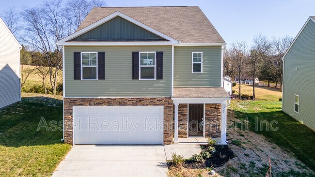 Photo - 327 Everleigh Cir