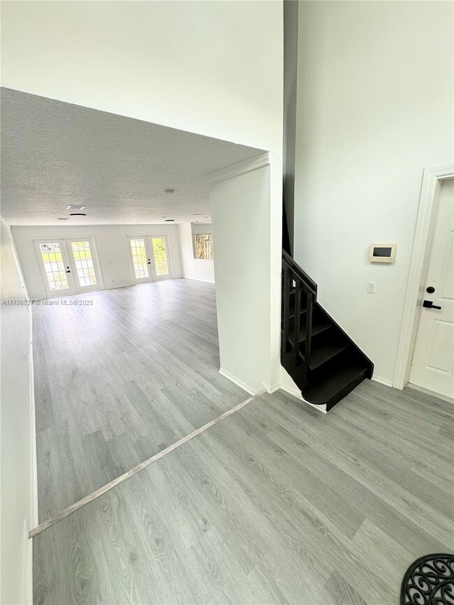 Photo - 1845 Vista Way