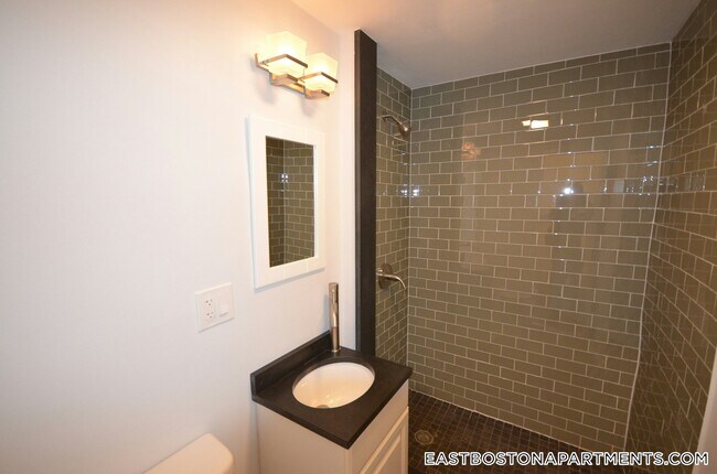 Photo - 20 Chelsea St Unit 4