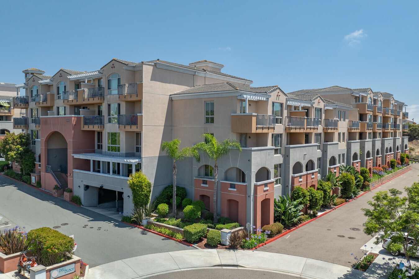 3877 Pell Pl - Pell Place Apartments