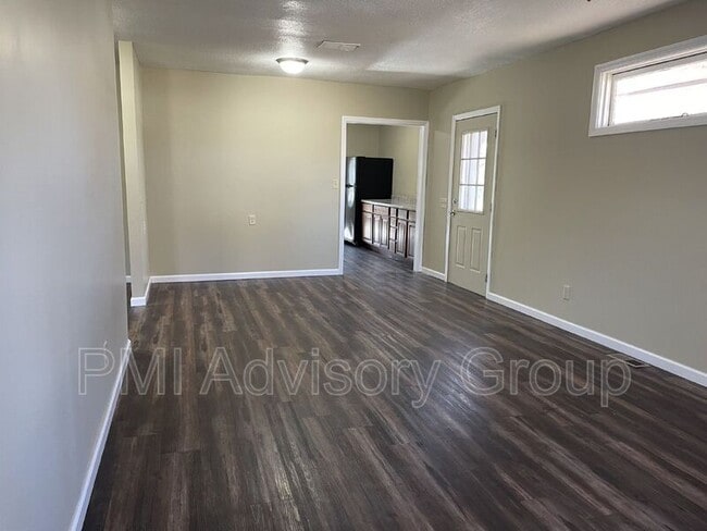 Photo - 940 SE Pinecrest Dr