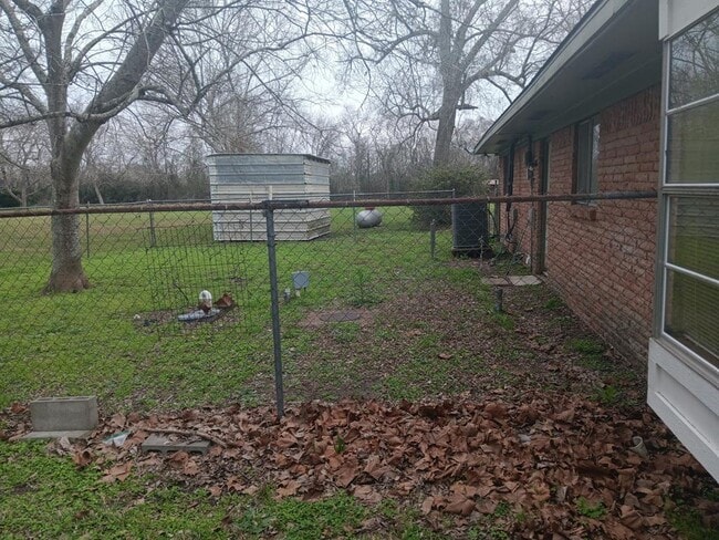 Photo - 3702 Cedar Rapids Pkwy House